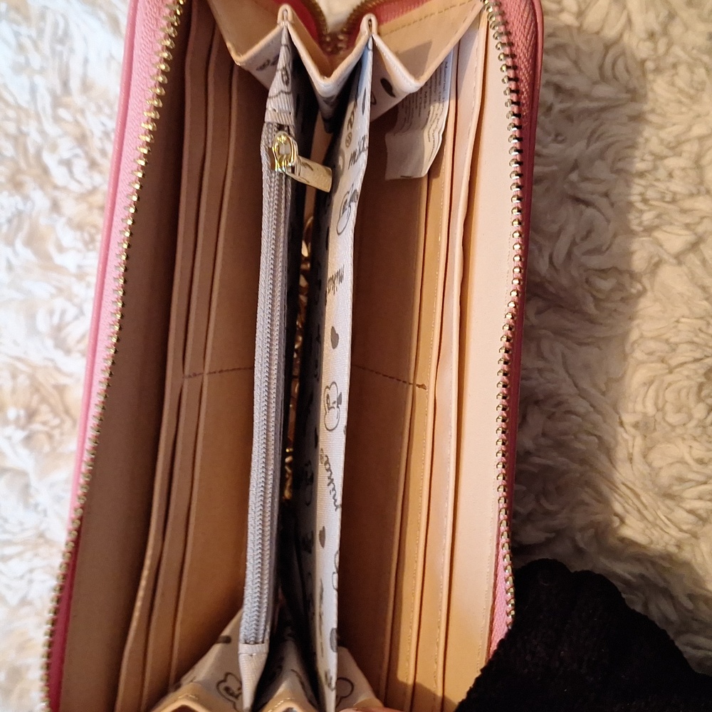 Wallet - Picture 5 of 6